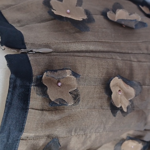 Covelo Vintage Brown Silk Flower Appliqué Pleated Midi Skirt - 10 - Picture 2 of 7